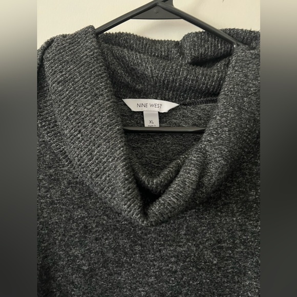 Nine West gray turtleneck sweater. - Picture 3 of 5